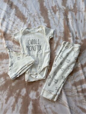 6-9M Cuddle Monster Baby Bodysuit, Hat & Pants Set